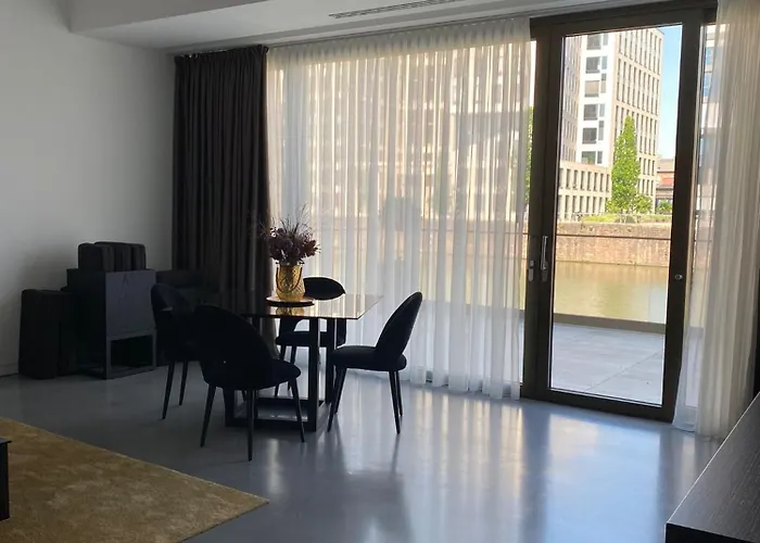 Main Hotel 5*
