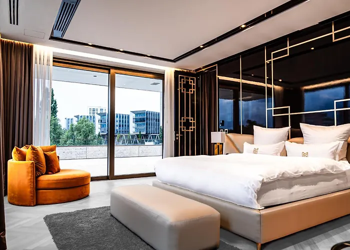 Hotel Main