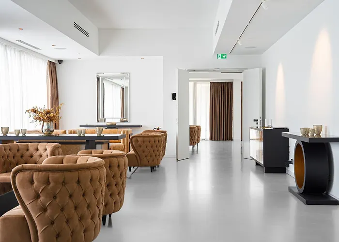Hotel Main